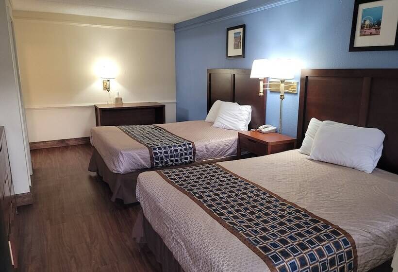 غرفه قياسيه سريرين مزدوجين, Knights Inn   Lithonia