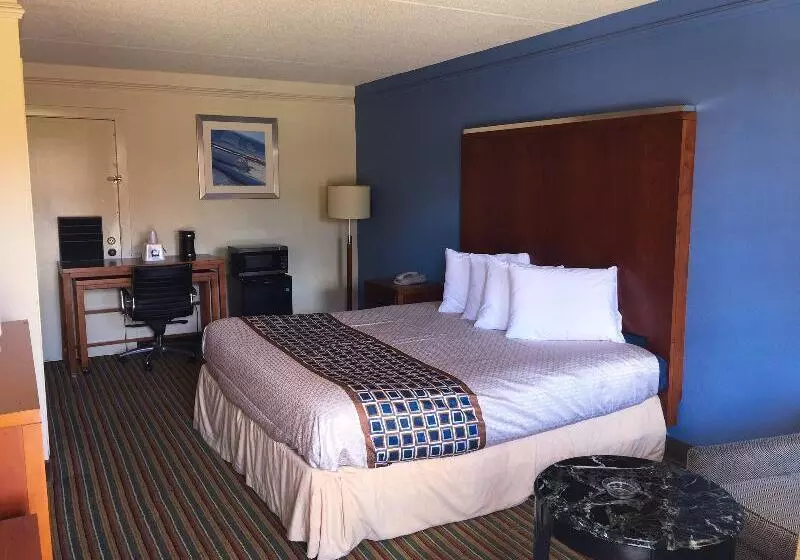 キングサイズベッドのスタンダードルーム, Knights Inn   Lithonia