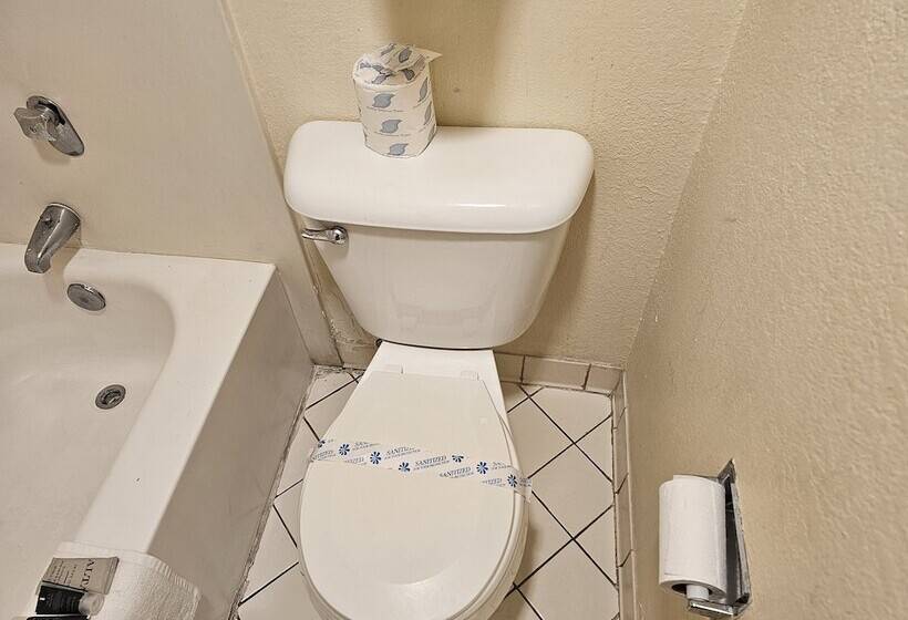 Номер Стандарт 2 Двуспальные Кровати, Knights Inn   Lithonia