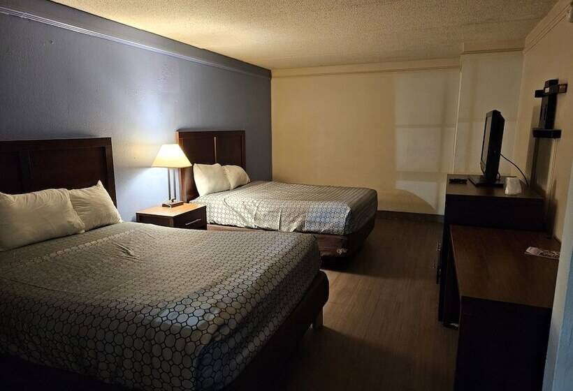 غرفه قياسيه سريرين مزدوجين, Knights Inn   Lithonia