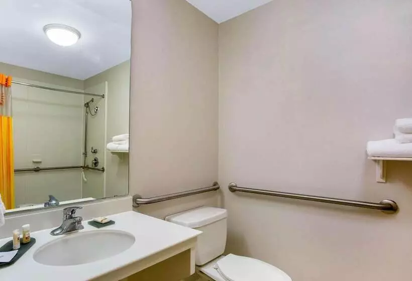 اتاق لوکس, La Quinta By Wyndham Greensboro Nc