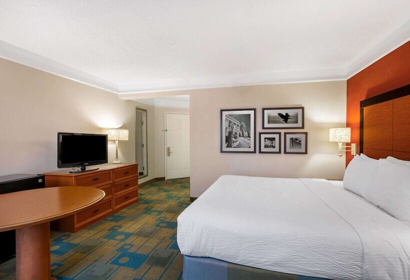 Номер Deluxe, La Quinta By Wyndham Greensboro Nc