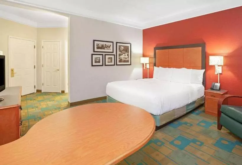 キングサイズベッドのエクゼクティブルーム, La Quinta By Wyndham Houston Galleria Area