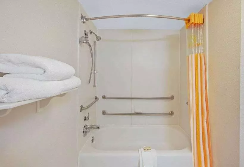 ２ダブルベッドのスタンダードルーム, La Quinta By Wyndham Houston Galleria Area