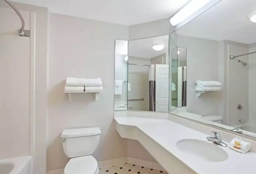 ２ダブルベッドのスタンダードルーム, La Quinta By Wyndham Houston Galleria Area