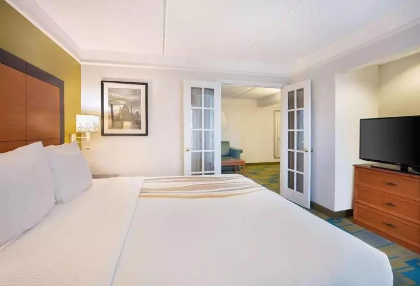 キングサイズベッドのスイートルーム, La Quinta Inn & Suites By Wyndham Ocala