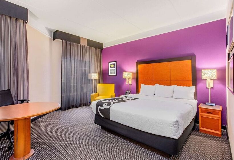 Номер Deluxe, La Quinta By Wyndham Raleigh Durham Intl Ap