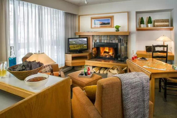 スタンダードスタジオ, Inn At Snowbird