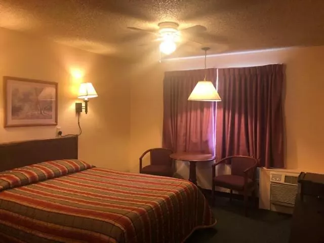 スタンダードシングルルーム, Luxury Inn