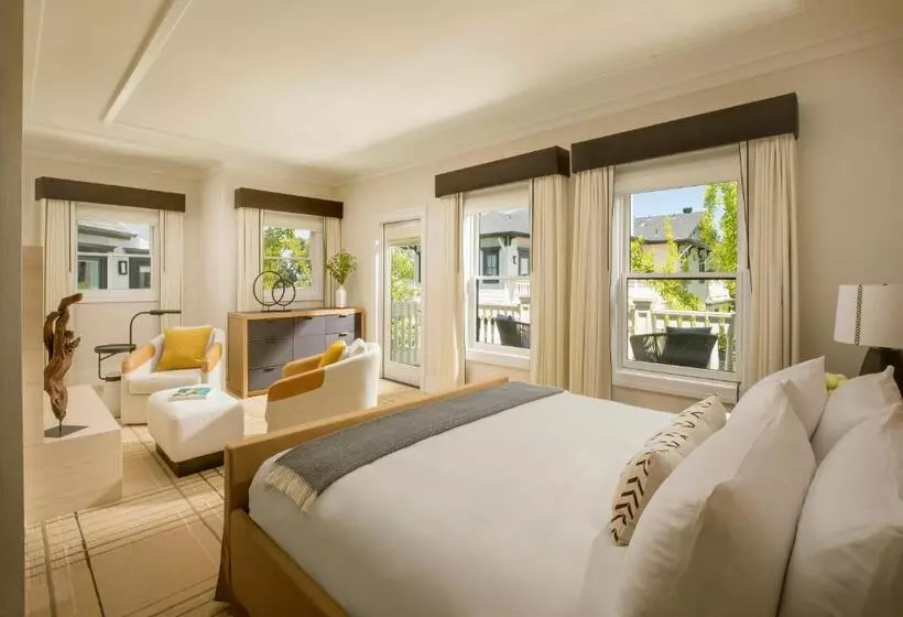 سوییت لوکس, Macarthur Place Inn & Spa