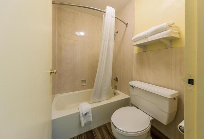 غرفه قياسيه سريرين مزدوجين, Quality Inn Clemson Near University