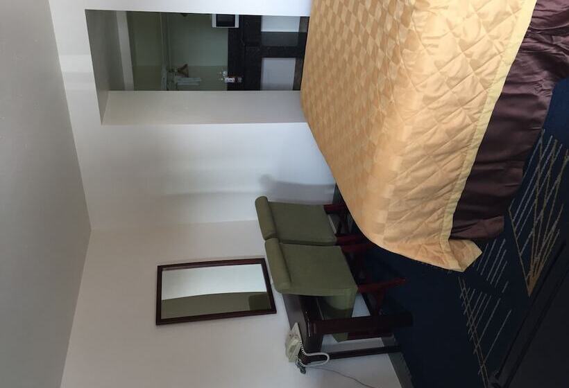 غرفة قياسية, La Hacienda Motel