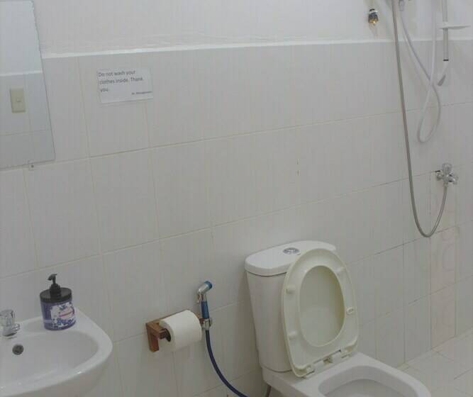 اتاق استاندارد چهار تخته, Linde S Inn Coron