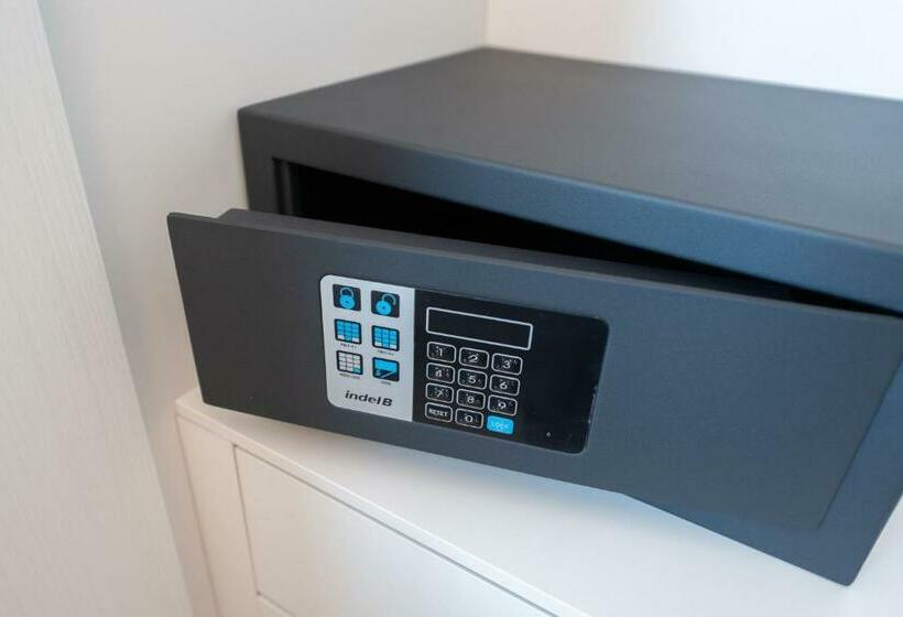 标准间带阳台, Carducci