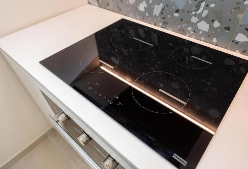 带2个卧室的公寓, Carducci