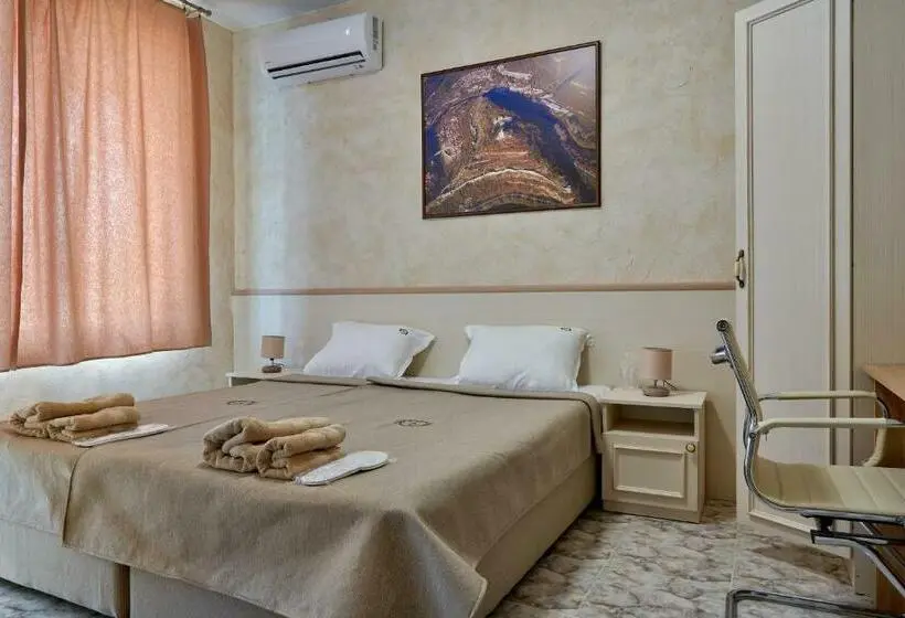 اتاق استاندارد با بالکن, Kings View