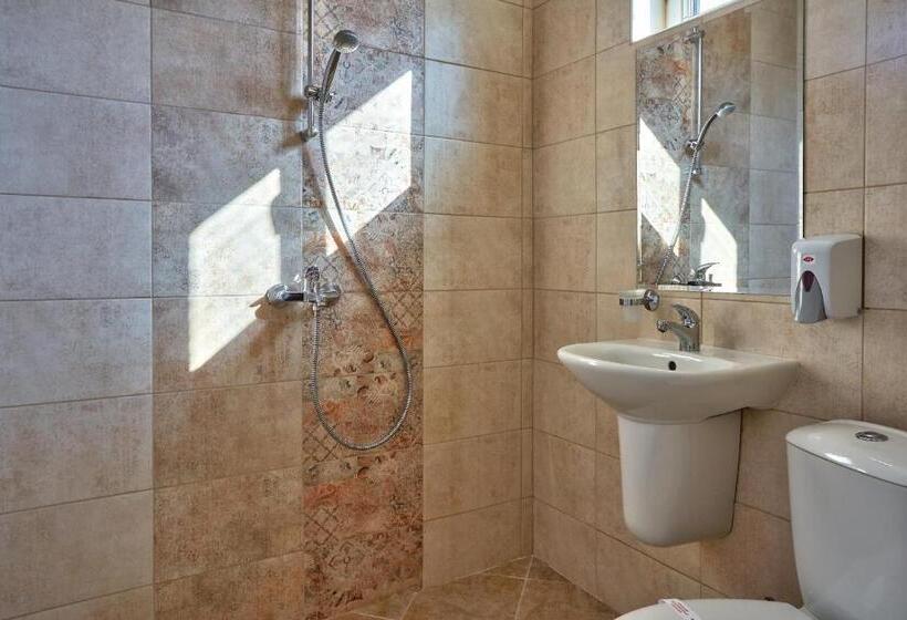 バルコニー付きスタンダードルーム, Kings View