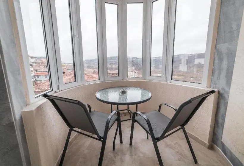 اتاق استاندارد چهار تخته, Kings View