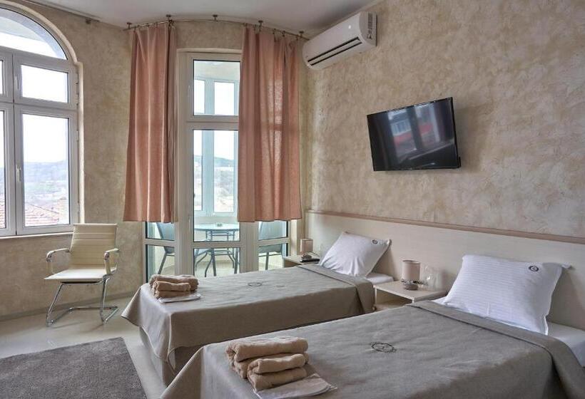 スタンダード４人部屋, Kings View