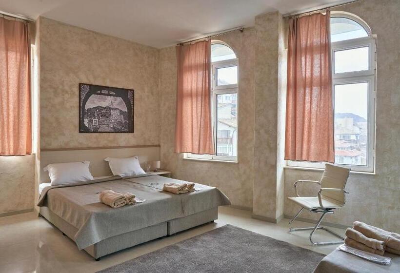 スタンダード４人部屋, Kings View