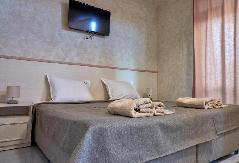 ２ベッドルームアパートメント, Kings View