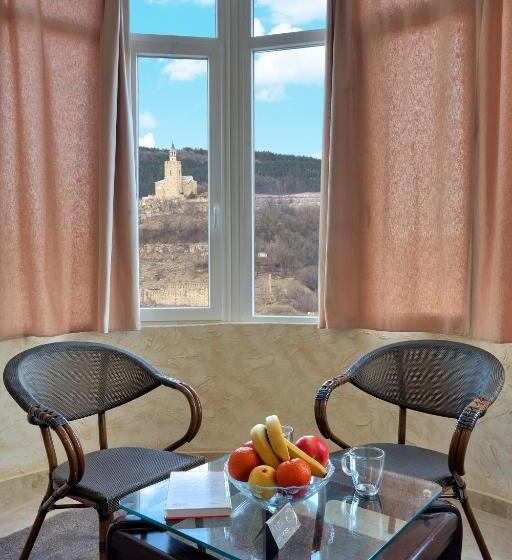 ２ベッドルームアパートメント, Kings View