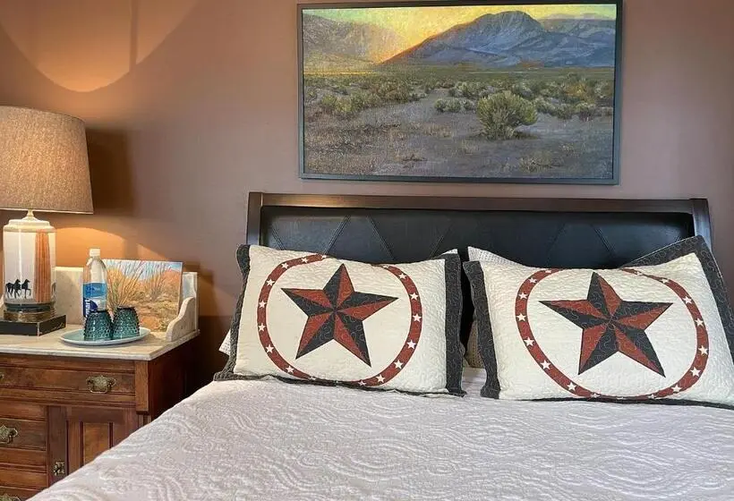 プールビュースタンダードルーム, Wildflower Ranch Inn