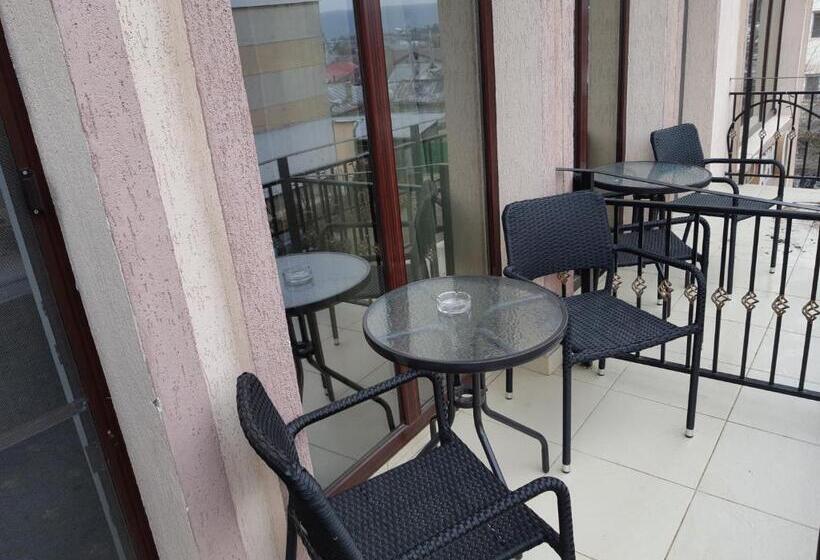 Номер Стандарт с Балконом, Ro&mario Barlad