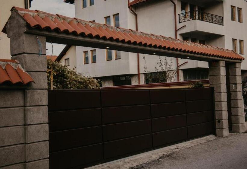 اتاق استاندارد, Saray&app