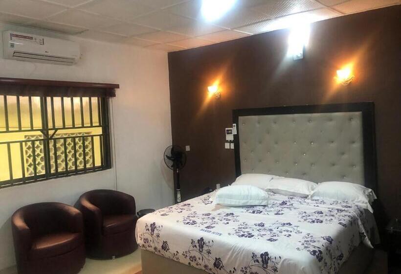 سوییت لوکس, De’ Bakers Suites
