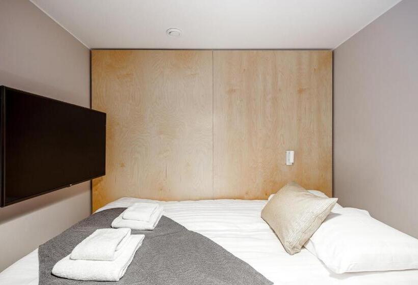 기본 룸 공용 욕실, Forenom Hotel Arlanda