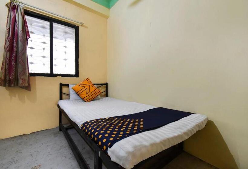 غرفة كلاسيكية ثلاثية, Spot On 64570 Hotel Deepali Lodging