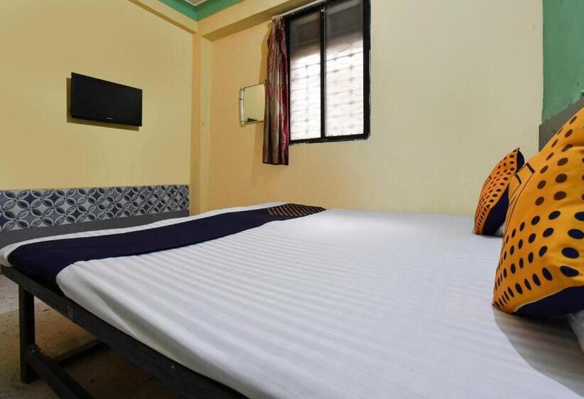 غرفة كلاسيكية ثلاثية, Spot On 64570 Hotel Deepali Lodging