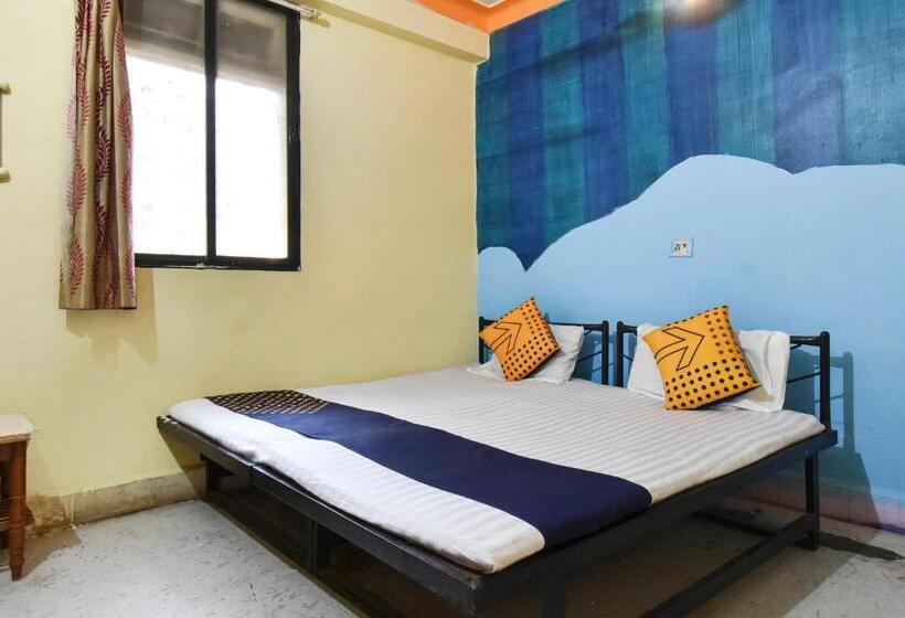 Трехместный Номер Классика, Spot On 64570 Hotel Deepali Lodging
