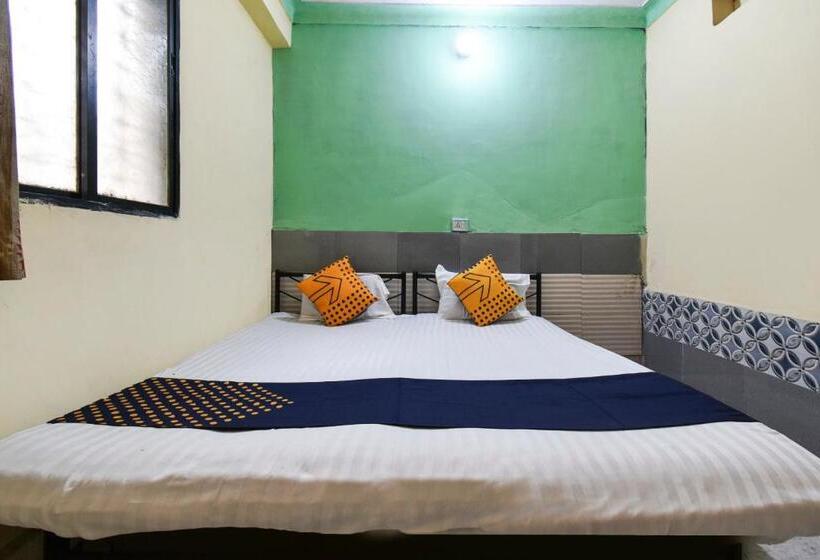 Трехместный Номер Классика, Spot On 64570 Hotel Deepali Lodging
