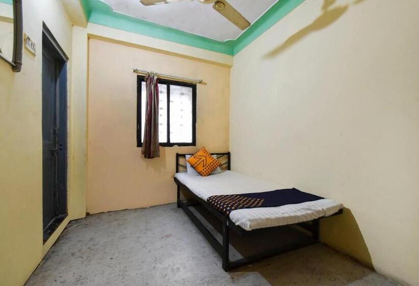 Трехместный Номер Классика, Spot On 64570 Hotel Deepali Lodging