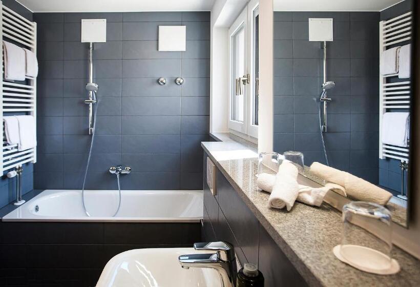 Люкс с Балконом, Drexel`s Parkhotel Am Schloss