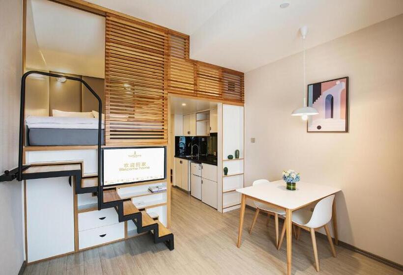 Номер Deluxe, Livefortuna Hotel One Glass Of Welcome Drink In The Comfort Room Before 2024 12 31