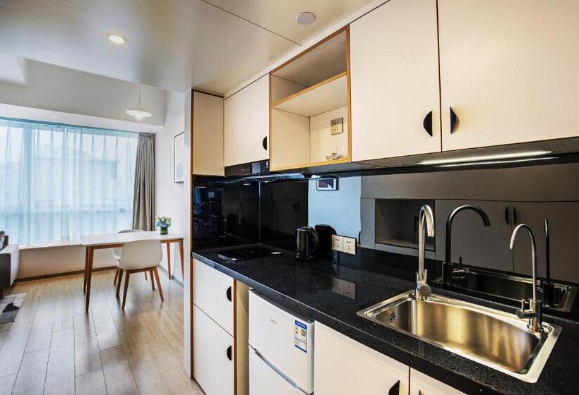 Люкс с Видом, Livefortuna Hotel One Glass Of Welcome Drink In The Comfort Room Before 2024 12 31