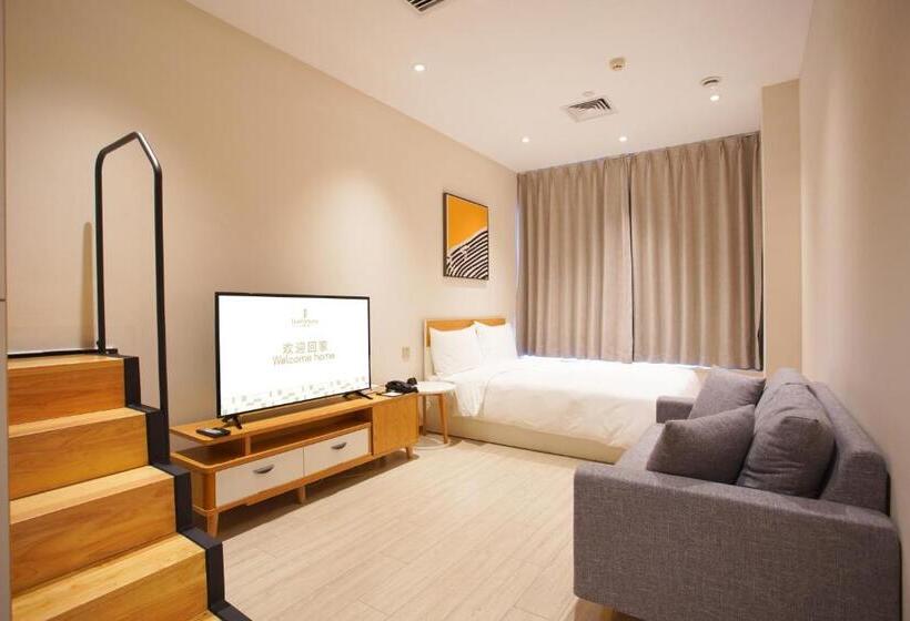 سوییت خانوادگی, Livefortuna Hotel   One Glass Of Welcome Drink In The Comfort Room Before 2024 12 31