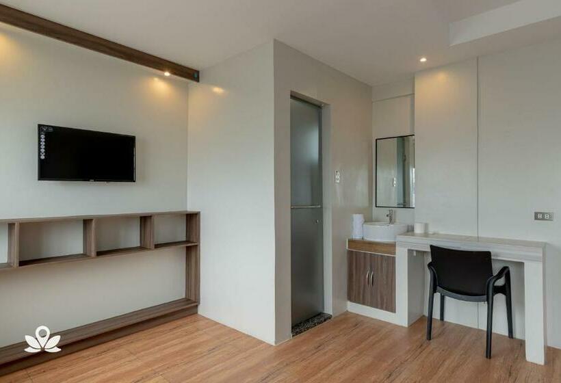 Standard Room King Size Bed, Reddoorz At V Plaza Hotel Manila