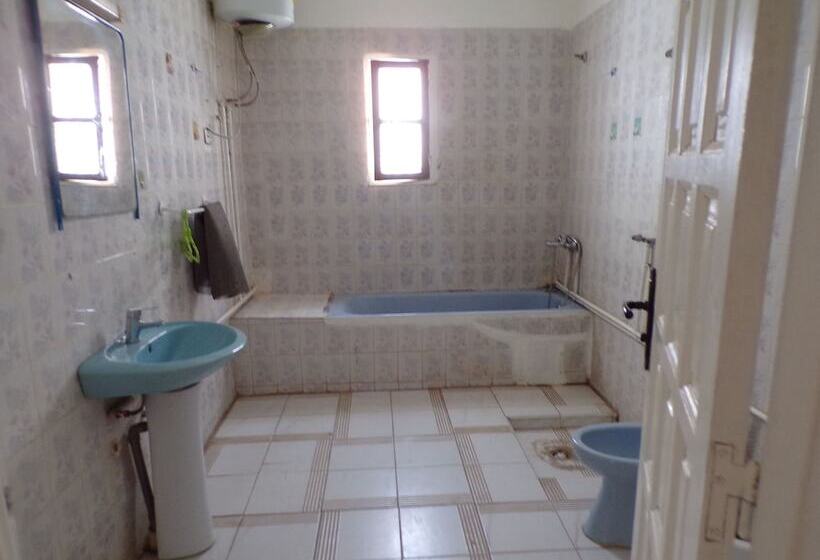 اتاق خانوادگی, Le Triskell Auberge   Hostel