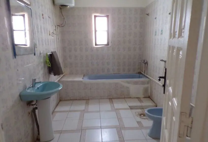اتاق خانوادگی, Le Triskell Auberge   Hostel