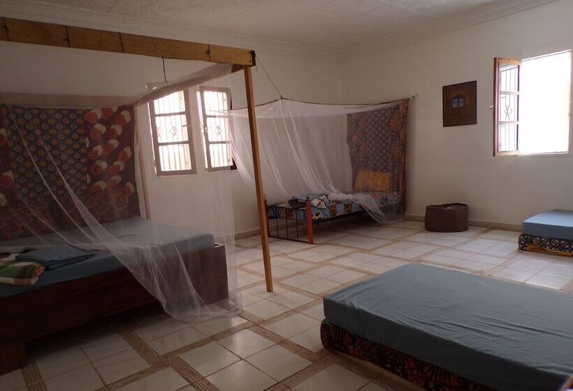 اتاق خانوادگی, Le Triskell Auberge Hostel