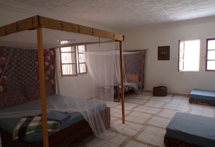 اتاق خانوادگی, Le Triskell Auberge   Hostel