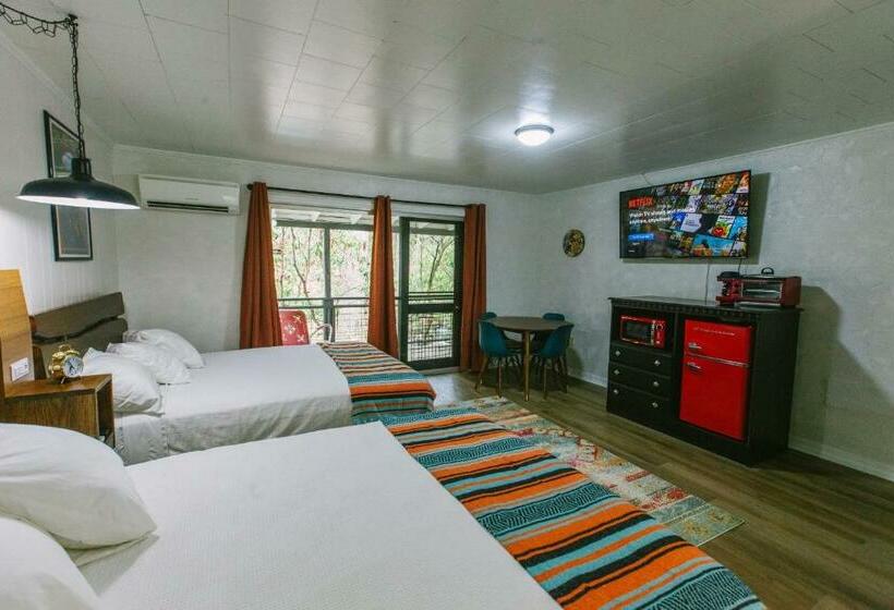 高级大房间, Route 19 Inn