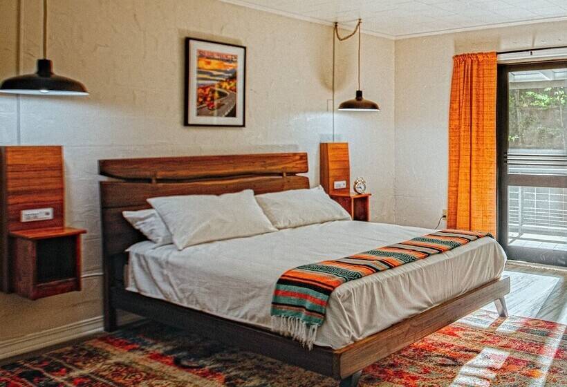 חדר יחיד פרמיום, Route 19 Inn