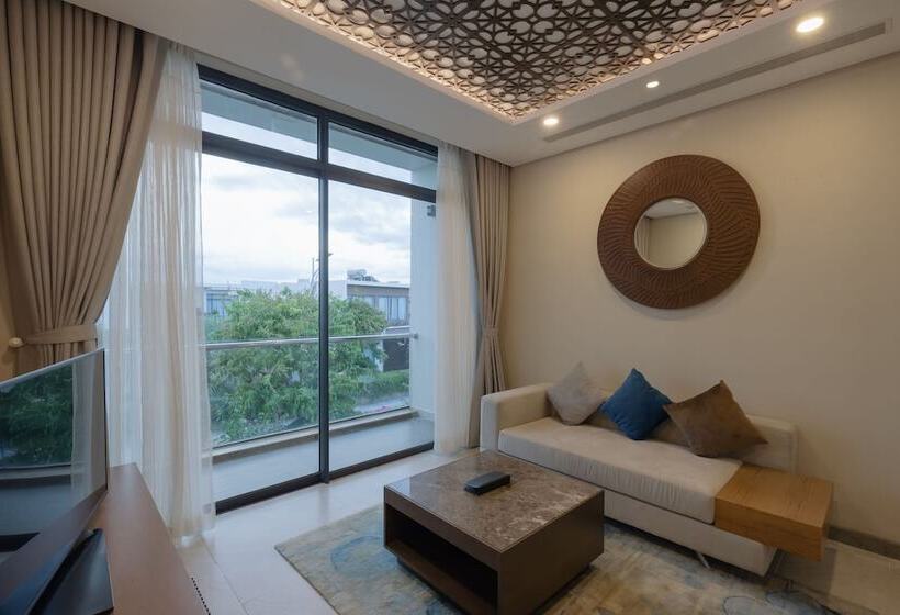 ویلای 3 خوابه, Wyndham Grand Kn Paradise Cam Ranh