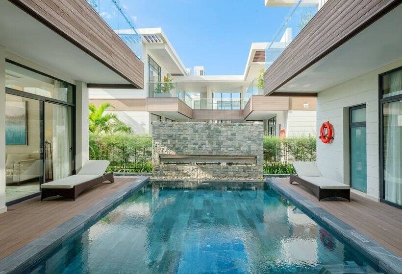 ویلای 4 خوابه, Wyndham Grand Kn Paradise Cam Ranh