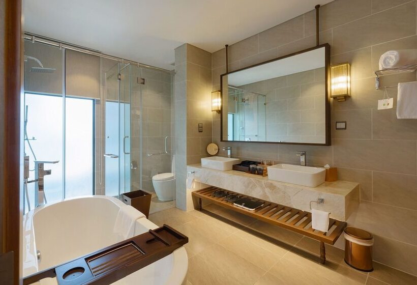 ویلای 4 خوابه, Wyndham Grand Kn Paradise Cam Ranh